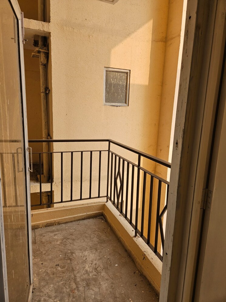 Balcony, rof-amaltas 3 Bedroom 1413 Sq.Ft. Apartment In Sector 92 Gurgaon 8229950