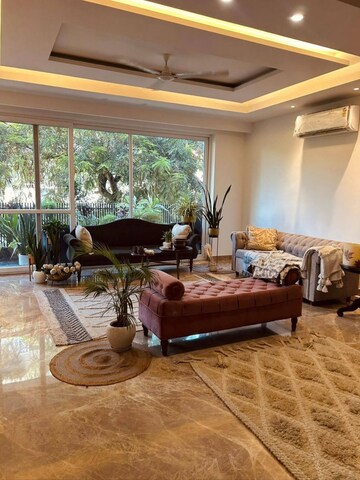 Living Room in 1.5 BHK Builder Floor at Ambience Creacions, Sector 22 – for Rent