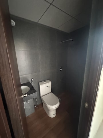 Bathroom in 2 BHK Apartment at Kalpataru Paramount, Kapur Bawdi – for Rent