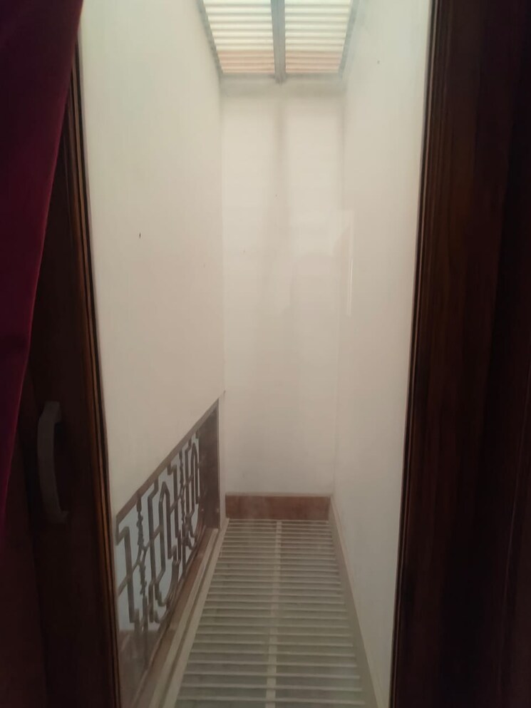 Balcony, hargobind enclave 3 Bedroom 1800 Sq.Ft. Apartment In Hargobind Enclave Delhi 8230148