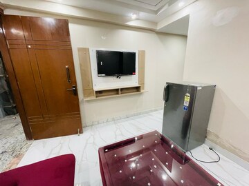 1 BHK Builder Floor For Rent in Chattarpur