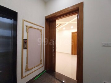 Room in 4 BHK Builder Floor at Puri Aman Vilas, Sector 89 – for Sale