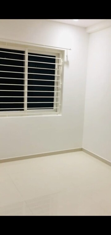 Room in 3 BHK Apartment at Manikonda – for Sale