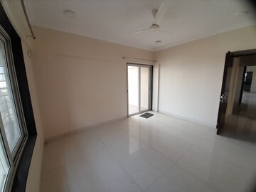 Room in 4 BHK Apartment at Mohannagar CHS, Baner – for Sale