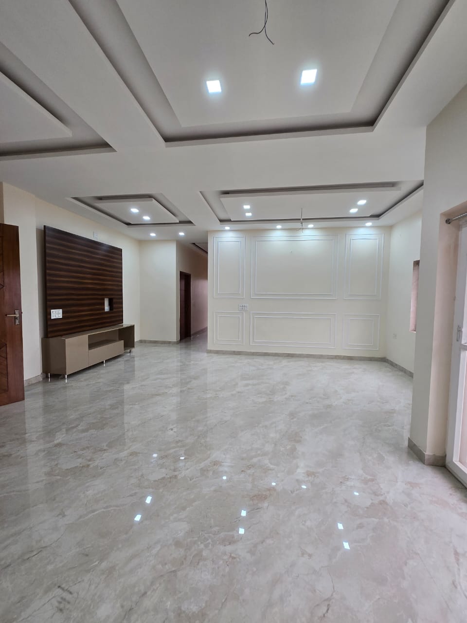 4 BHK + Pooja Room,Servant Room Builder Floor For Sale in Sector 85