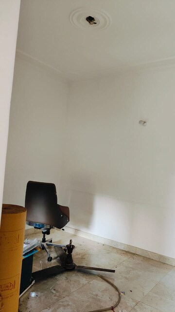 Furnished Amenities in 6 BHK Independent House at Sector 16 – for Rent