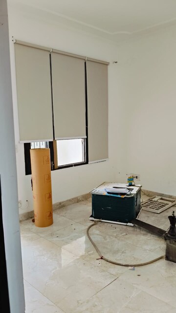 Furnished Amenities in 6 BHK Independent House at Sector 16 – for Rent