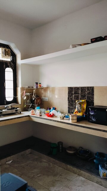 Furnished Amenities in 6 BHK Independent House at Sector 16 – for Rent
