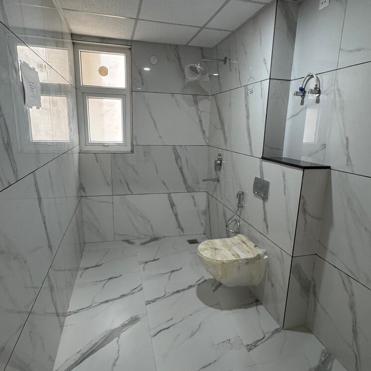 Bathroom, thakkarwal 3.5 Bedroom 2650 Sq.Ft. Apartment In Thakkarwal Ludhiana 8231514