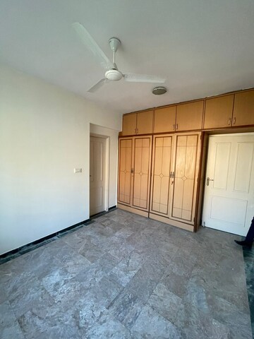 Room in 3 BHK Apartment at Hiranandani Gardens Glen Classic, Powai – for Sale