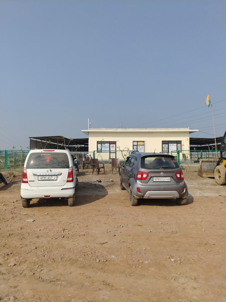 Exterior View, agra delhi national highway  136 Sq.Yd. Plot In Agra   Delhi National Highway Mathura 8230600