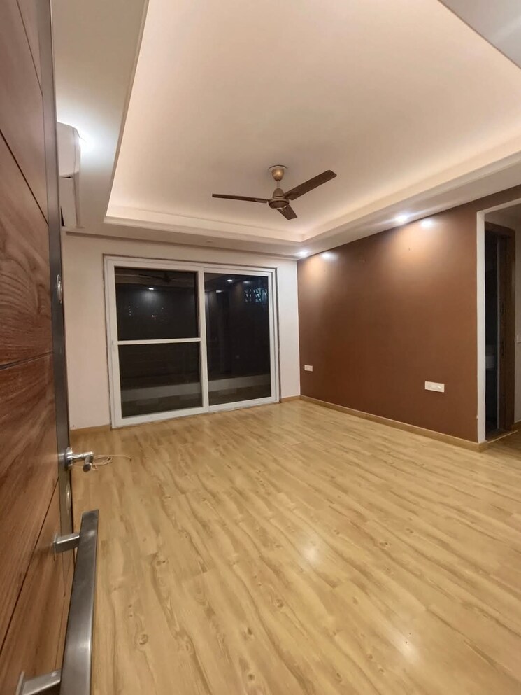 Room, sector 4 3 Bedroom 263 Sq.Yd. Builder Floor In Sector 4 Gurgaon 8230662