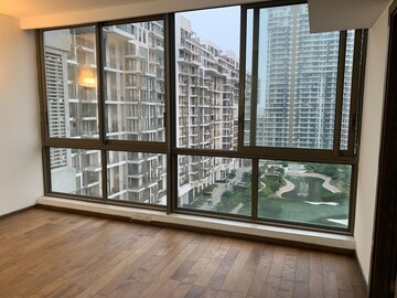 Room in 3.5 BHK Apartment at M3M Golf Estate, Sector 65 – for Rent