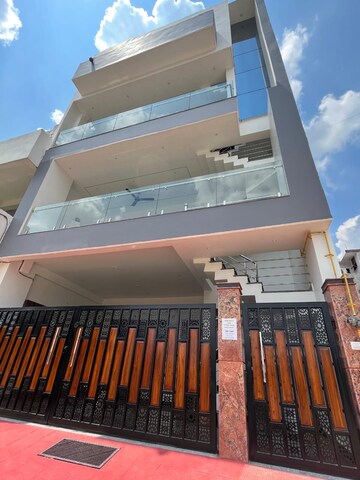 3 BHK Builder Floor For Rent in DLF Vibhuti Khand, Gomti Nagar