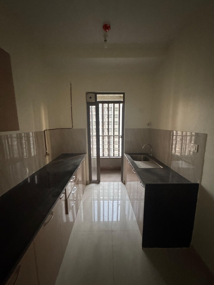 Kitchen, kalpataru-paramount 2 Bedroom 711 Sq.Ft. Apartment In Kapur Bawdi Thane 8230777