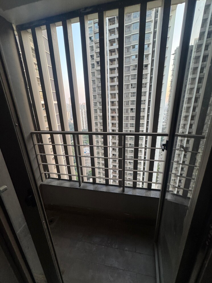 Balcony, kalpataru-paramount 2 Bedroom 711 Sq.Ft. Apartment In Kapur Bawdi Thane 8230777