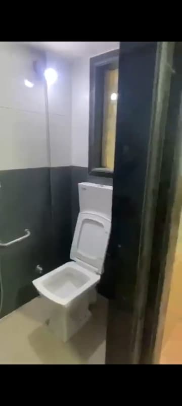 Furnished Amenities in 4 BHK Apartment at Ishan CHS Matunga, Matunga East – for Rent