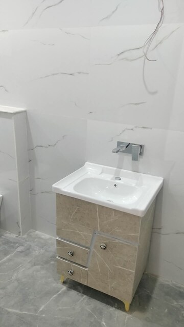 Bathroom in 3 BHK Builder Floor at Netaji Subhash Place – for Rent