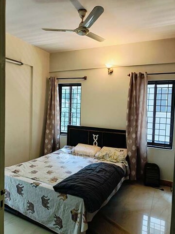 Bedroom in 2 BHK Builder Floor at Gomti Nagar – for Rent