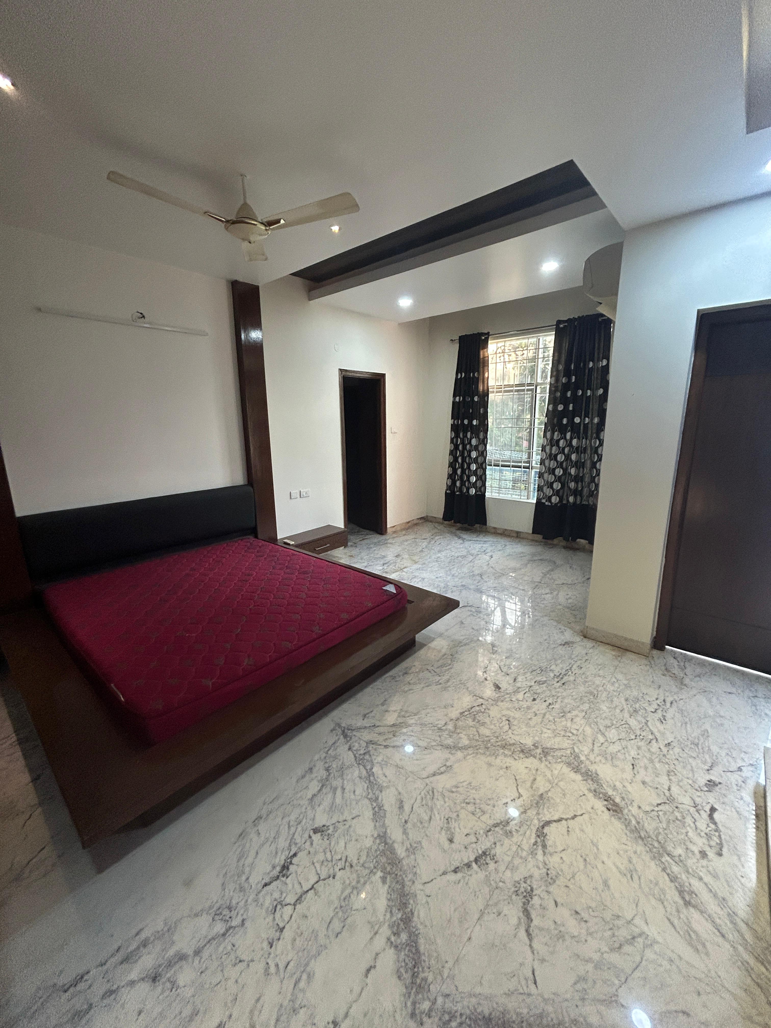 4 BHK + Servant Room Apartment For Rent in Banjarahills