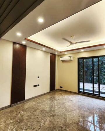 Room in 4 BHK Builder Floor at Ashok Vihar – for Sale