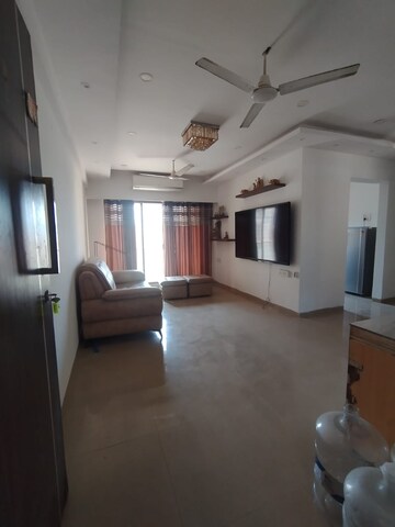 2 BHK Apartment For Rent in Sudarshan Sky Garden, Ghodbunder Road