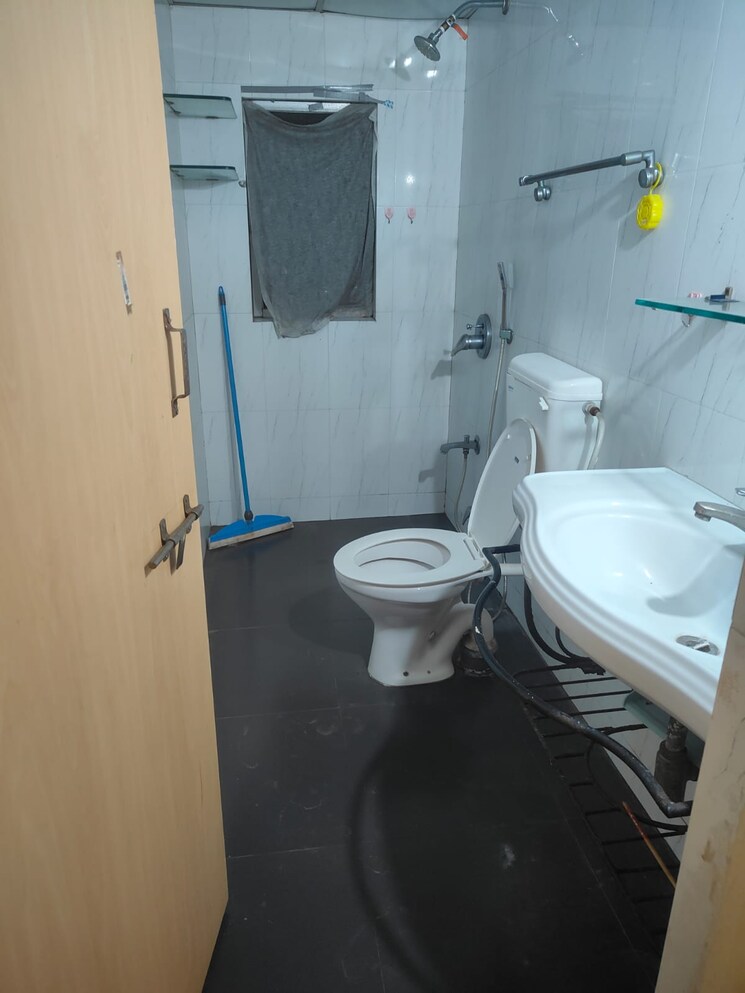 Bathroom, goel-ganga-heritage 2 Bedroom 950 Sq.Ft. Apartment In Koregaon Park Pune 8231168