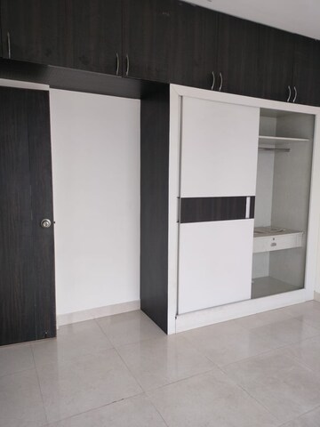 Room in 2 BHK Apartment at Signature Global Proxima, Sector 89 – for Rent