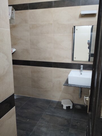 Bathroom in 3 BHK Independent House at Sector 16 – for Rent