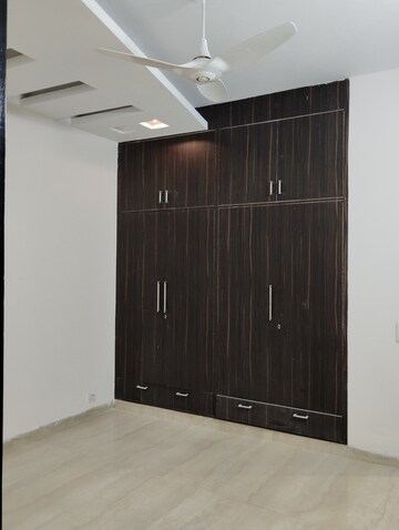 Master Bedroom in 3 BHK Independent House at Sector 16 – for Rent