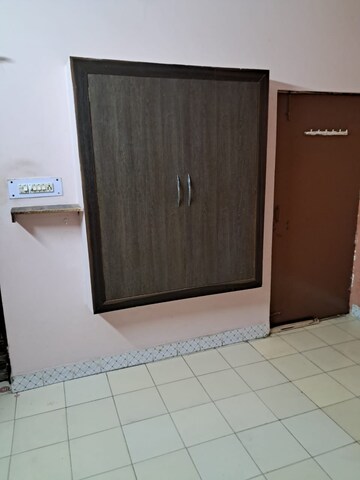 Furnished Amenities in 5 BHK Independent House at Kalyanpur East – for Rent