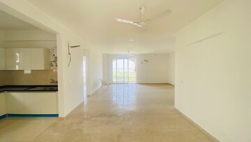 Room in 3 BHK Apartment at Ambika Florence Park, North Mullanpur – for Rent