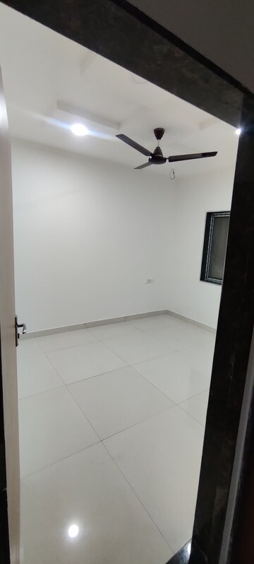 Room in 2 BHK Apartment at Bhatagaon – for Sale
