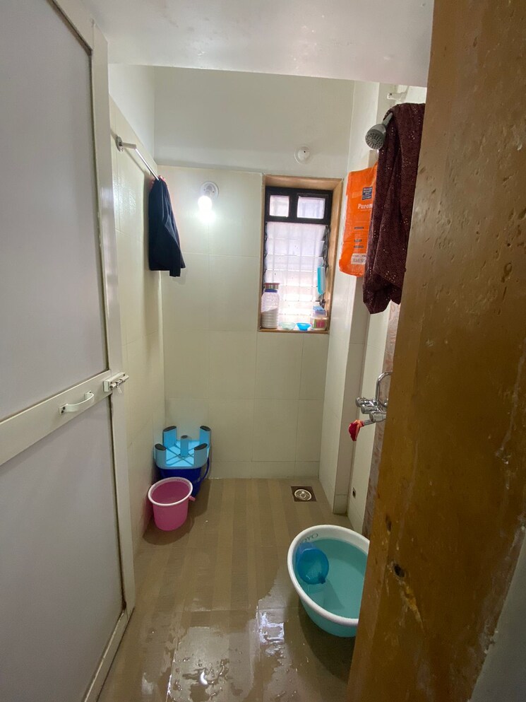 Bathroom, puranik-hometown 1 Bedroom 375 Sq.Ft. Apartment In Ghodbunder Road Thane 8231398