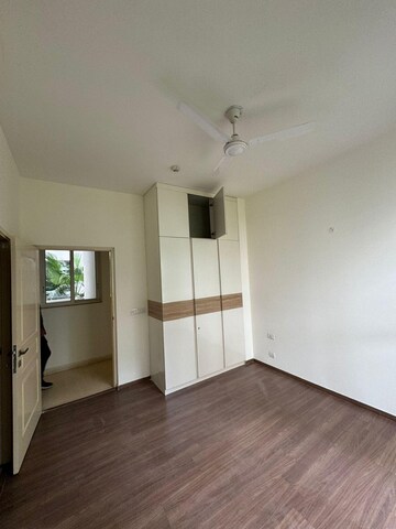 Room in 4 BHK Apartment at M3M Golf Estate Fairway East, Sector 65 – for Rent