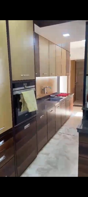 Kitchen in 4 BHK Apartment at Hiranandani Heritage, Kandivali West – for Rent