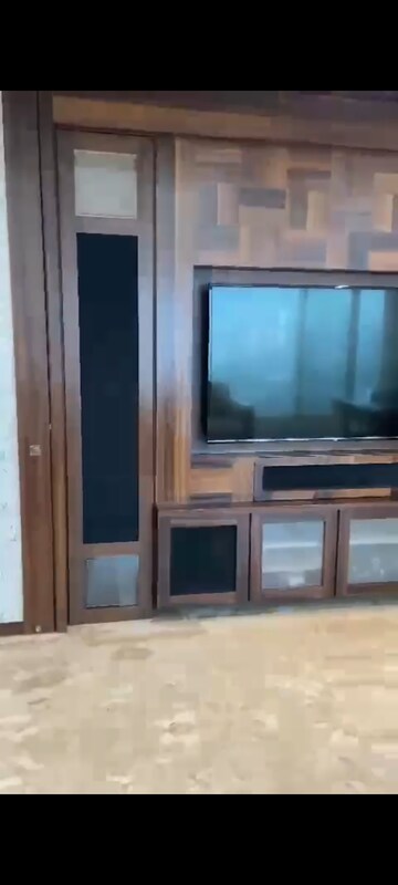 Bedroom in 4 BHK Apartment at Hiranandani Heritage, Kandivali West – for Rent