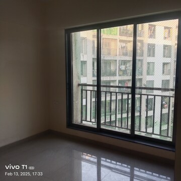 Room in 1 BHK Apartment at Kurla West – for Rent
