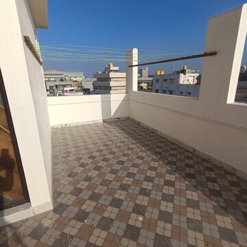 Balcony in 1 RK Apartment at Halasuru – for Rent