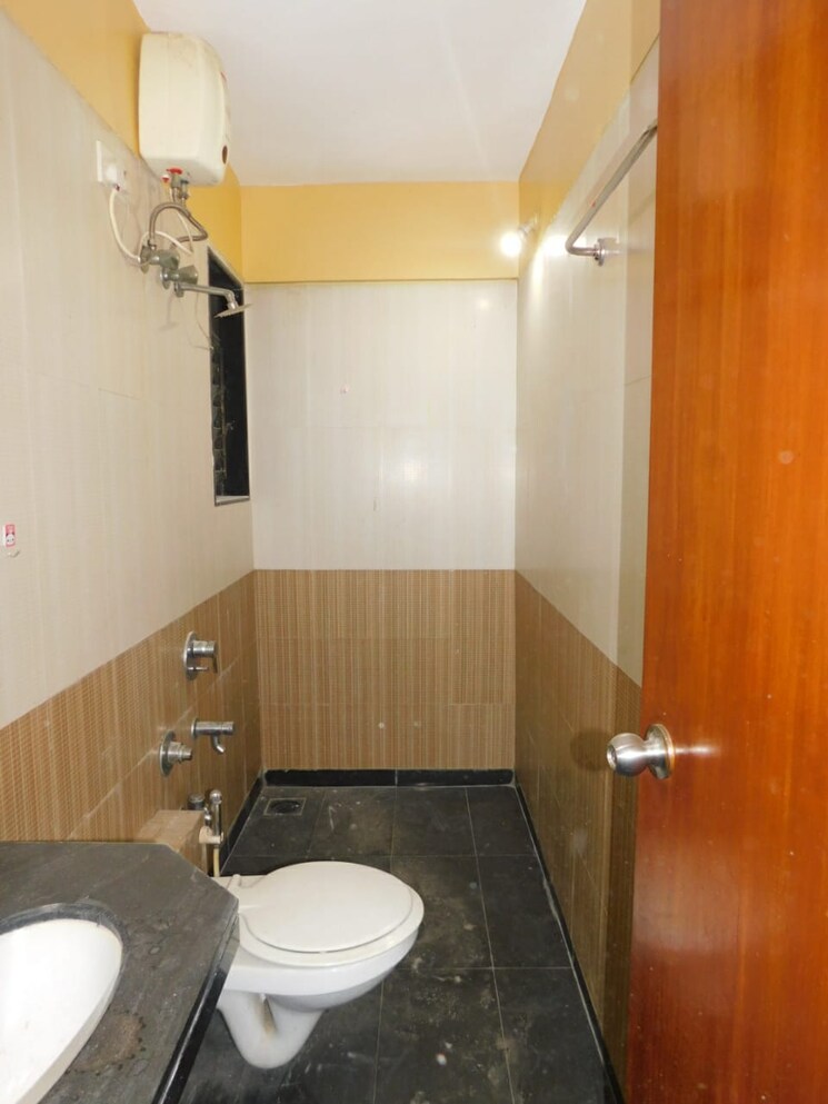 Bathroom, emgee-greens 3 Bedroom 1315 Sq.Ft. Apartment In Wadala Mumbai 8231589