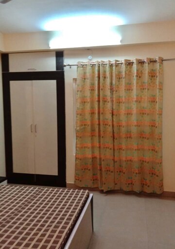 Room in 1.5 BHK Apartment at Patel Nagar – for Rent