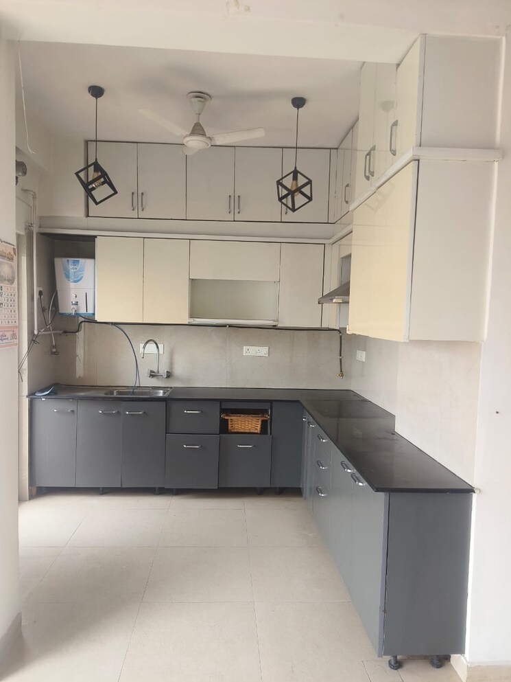 Kitchen, sector 52 3.5 Bedroom 1925 Sq.Ft. Apartment In Sector 52 Noida 8231806