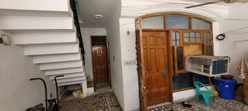 Building Lobby in 5 BHK Independent House at Gomti Nagar – for Sale