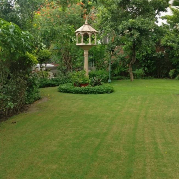 Garden, vishwanath-sharanam-6 3 Bedroom 460 Sq.Yd. Villa In Ramdevnagar Ahmedabad 8233190
