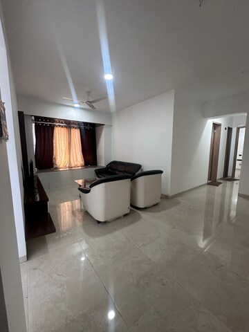 Room in 2 BHK Apartment at LMS Finswell Woods, Viman Nagar – for Rent