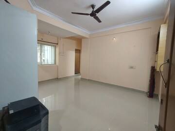 Room in 2 BHK Apartment at Marathahalli – for Rent