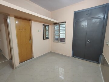 Room in 2 BHK Apartment at Marathahalli – for Rent