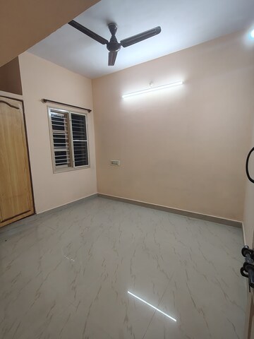 Room in 2 BHK Apartment at Marathahalli – for Rent