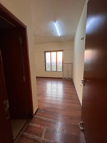 Room in 2 BHK Apartment at Raja Pittie Kourtyard, Kharadi – for Rent