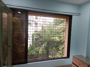 Room in 2.5 BHK Apartment at Ekveera Avenue, Borivali West – for Rent